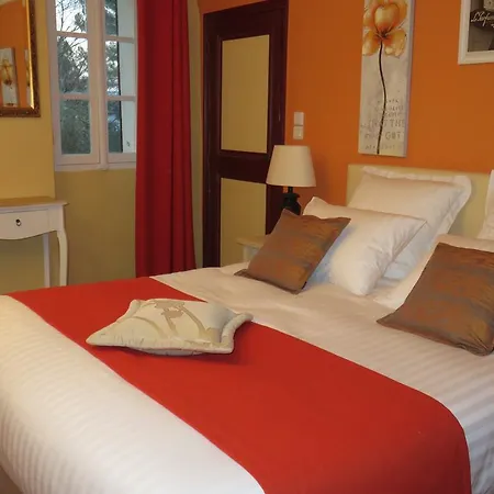 Le Clos Des Canebiers Bed and breakfast *