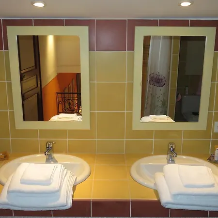 Bed and breakfast Le Clos Des Canebiers *